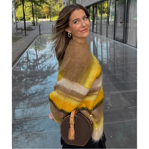 Sweter w paski - wygoda i styl bez wysiłku