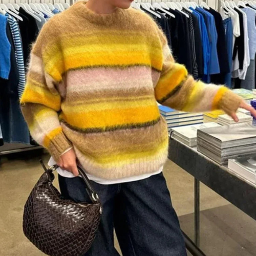 Sweter w paski - wygoda i styl bez wysiłku